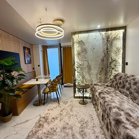 Champs-elysees Loveroom & Διαμέρισμα