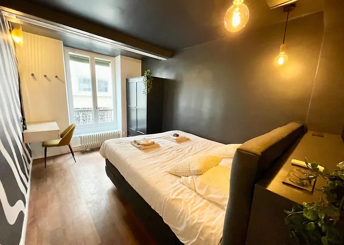 Champs-elysees Loveroom &